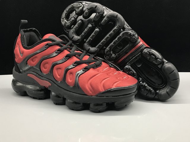 Nike Air VaporMax Plus-23